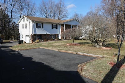 /international/us/40-bluefields-lane-blauvelt-ny-110107483614/