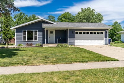 /international/us/1461-marquette-street-janesville-wi-110108828071/