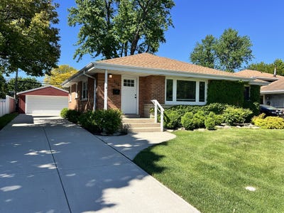 /international/us/328-4th-street-downers-grove-il-110108202186/