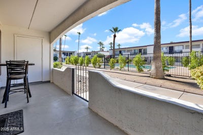 /international/us/240-s-old-litchfield-road-litchfield-park-az-110098521672/