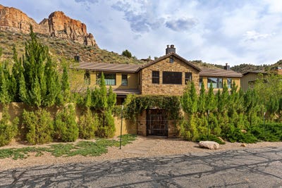 /international/us/105-river-bend-cir-springdale-ut-110107984716/
