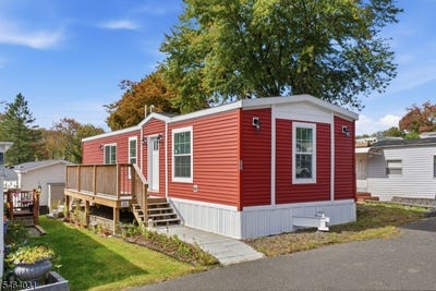 /international/us/195-w-main-st-unit-22-chester-boro-nj-110120082857/