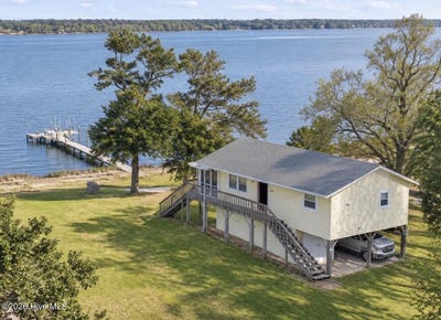 /international/us/197-s-river-drive-beaufort-nc-110106820523/