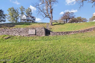 /international/us/tyler-hill-pa-110100022495/