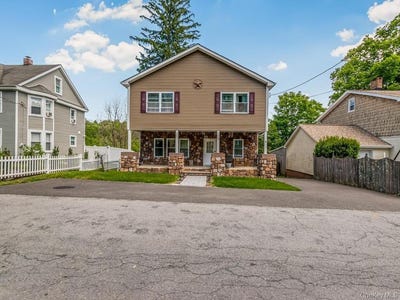/international/us/30-high-street-unionville-ny-110108124265/