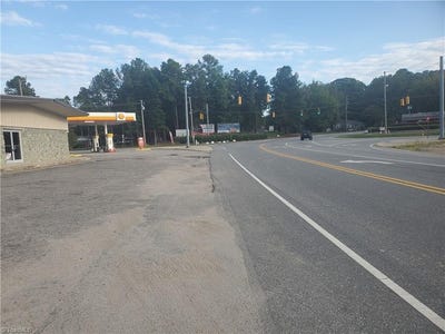 /international/us/7039-nc-highway-705-robbins-nc-110094438857/?lang=zh-cn