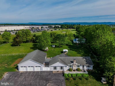 /international/us/1617-walnut-bottom-road-carlisle-pa-110108438238/