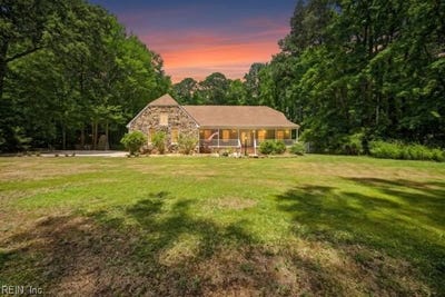/international/us/1028-pleasant-ridge-drive-chesapeake-va-110109120713/