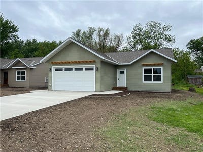 /international/us/820-spark-avenue-albert-lea-mn-110108236773/