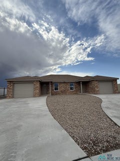 /international/us/1320-mission-drive-clovis-nm-110107306342/