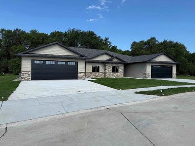 /international/us/1504-regency-circle-n-norfolk-ne-110109025061/