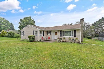 /international/us/160-swift-street-oswego-ny-110100963042/