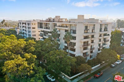 /international/us/325-n-oakhurst-dr-beverly-hills-ca-110106697407/