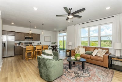 /international/us/1357-meadow-rose-place-waukee-ia-110108629648/