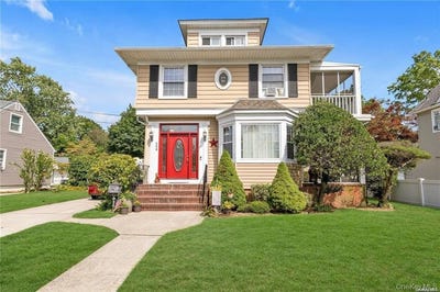 /international/us/248-denton-avenue-lynbrook-ny-110109023914/