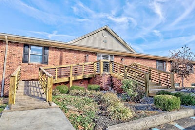 /international/us/111-st-james-court-frankfort-ky-110108299508/