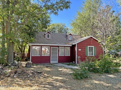 /international/us/18224-devere-court-lake-hughes-ca-110120424968/