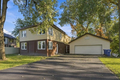 /international/us/7807-w-92nd-street-hickory-hills-il-110120510922/