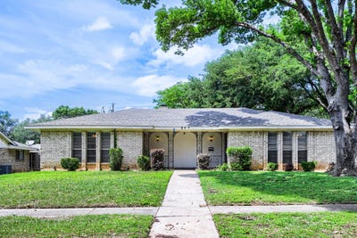 /international/us/937-birchwood-drive-lancaster-tx-110107833022/