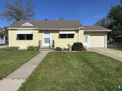 /international/us/508-n-summit-ave-madison-sd-110108098850/