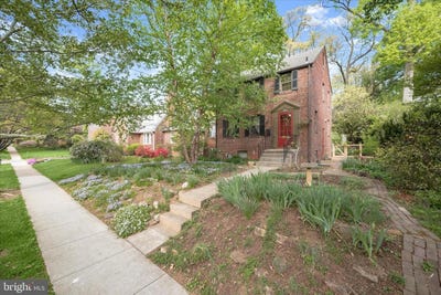 /international/us/4014-tennyson-rd-university-park-md-110107733653/