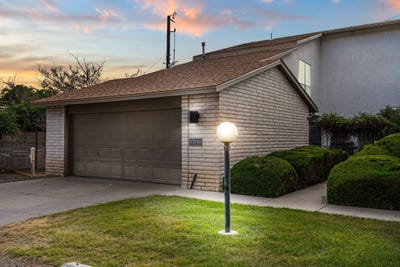 /international/us/10548-montgomery-boulevard-ne-albuquerque-nm-110101454929/