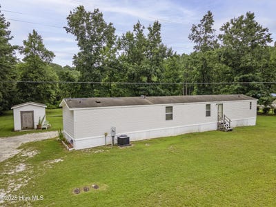 /international/us/5589-burgaw-highway-maple-hill-nc-110101433066/