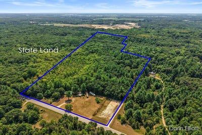 /international/us/5801-5855-w-long-lake-road-belding-mi-110101359693/
