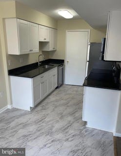 /international/us/20253-shipley-terrace-germantown-md-110106716946/