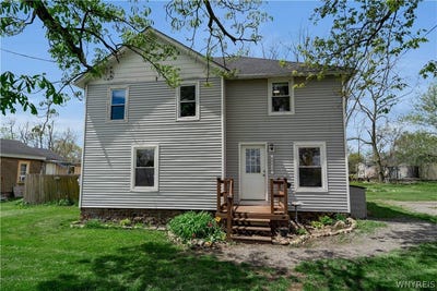 /international/us/5034-e-shelby-road-medina-ny-110107929439/
