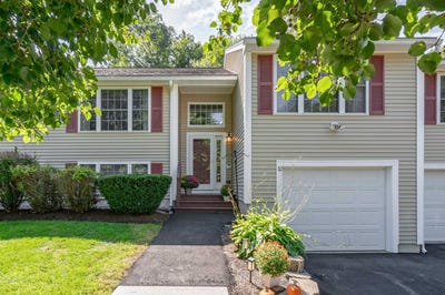 /international/us/32-forrest-street-hampstead-nh-110110252840/