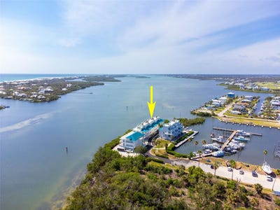 /international/us/8005-bay-pointe-drive-englewood-fl-110099920216/
