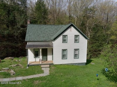 /international/us/1403-blue-factory-hill-road-brunswick-ny-110099191265/