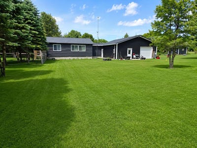 /international/us/1366-grow-road-nw-stanton-mi-110108712555/