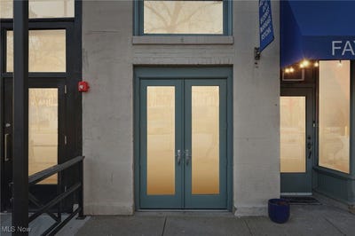 /international/us/408-w-saint-clair-avenue-unit-226-212-cleveland-oh-110097293797/