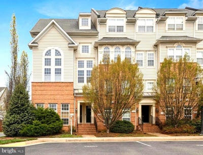 /international/us/7101-little-thames-drive-gainesville-va-110108533325/