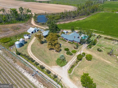 /international/us/1671-warren-carter-road-douglas-ga-110102625743/