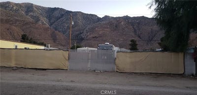 /international/us/adele-avenue-cabazon-ca-110110252435/