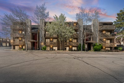 /international/us/2220-e-murray-holladay-rd-salt-lake-city-ut-110106772443/