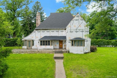 /international/us/89-the-esplanade-new-rochelle-ny-110108506825/