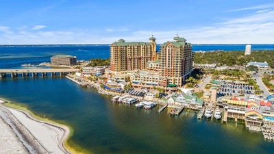 /international/us/10-harbor-boulevard-destin-fl-110101311836/