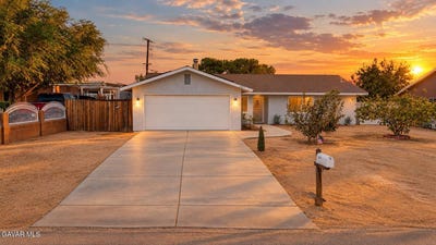 /international/us/8373-ironwood-avenue-california-city-ca-110110350210/