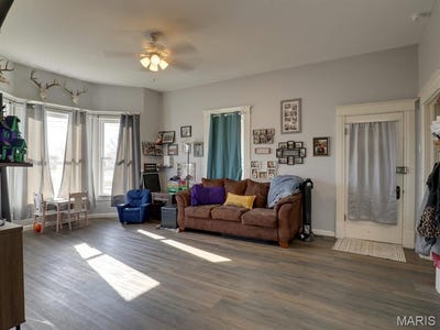 /international/us/312-s-locust-street-monroe-city-mo-110105048336/