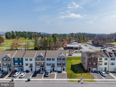 /international/us/3381-landmark-court-chambersburg-pa-110102615061/