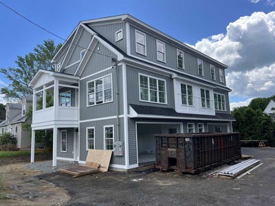 /international/us/796-central-avenue-dover-nh-110108499046/