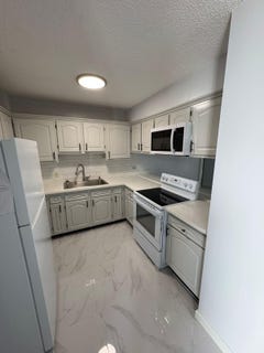 /international/us/158-e-nandez-street-dededo-gu-110107661258/