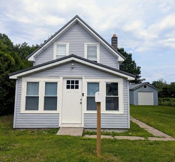 /international/us/70-wall-street-plattsburgh-ny-110100820872/