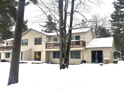 /international/us/207-white-deer-trail-prudenville-mi-110105397308/