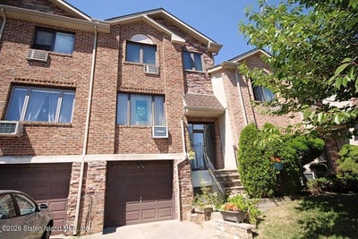 /international/us/135-north-drive-staten-island-ny-110109025657/