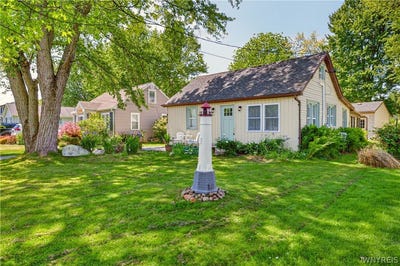 /international/us/9168-applewood-street-angola-ny-110108691285/